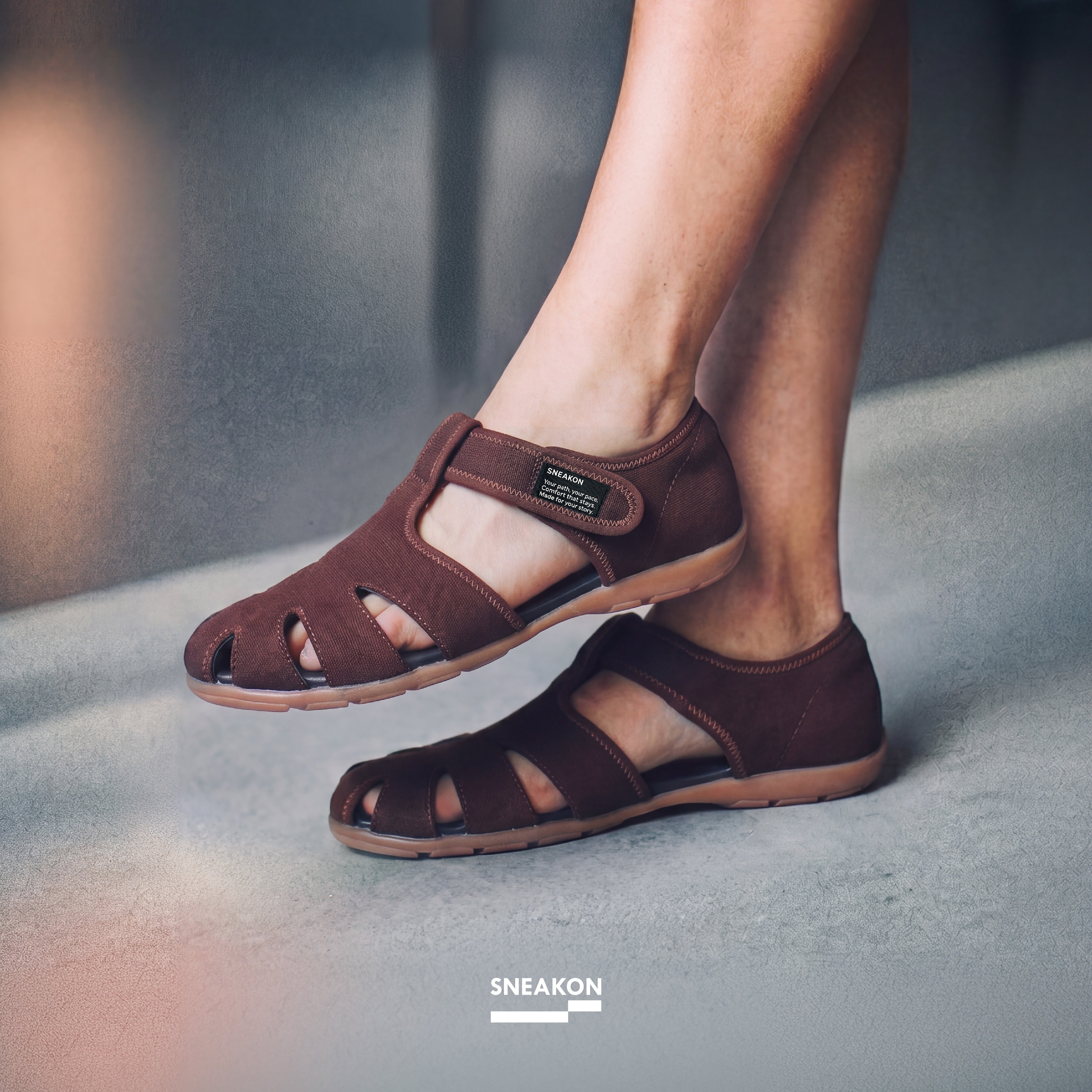 Sneakon Laras Coklat - Women