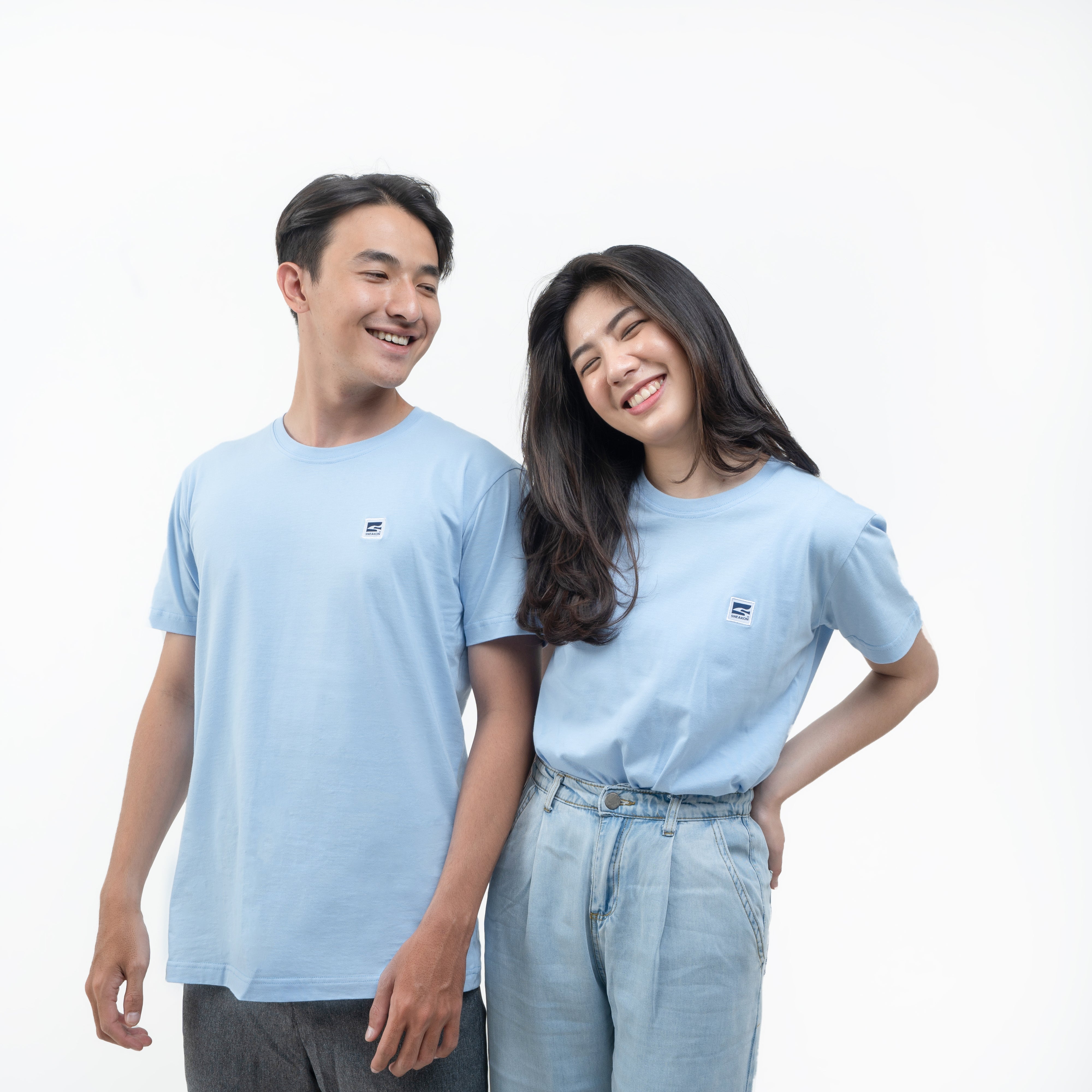 Sneakon Unisex Basic Tshirt Skyway