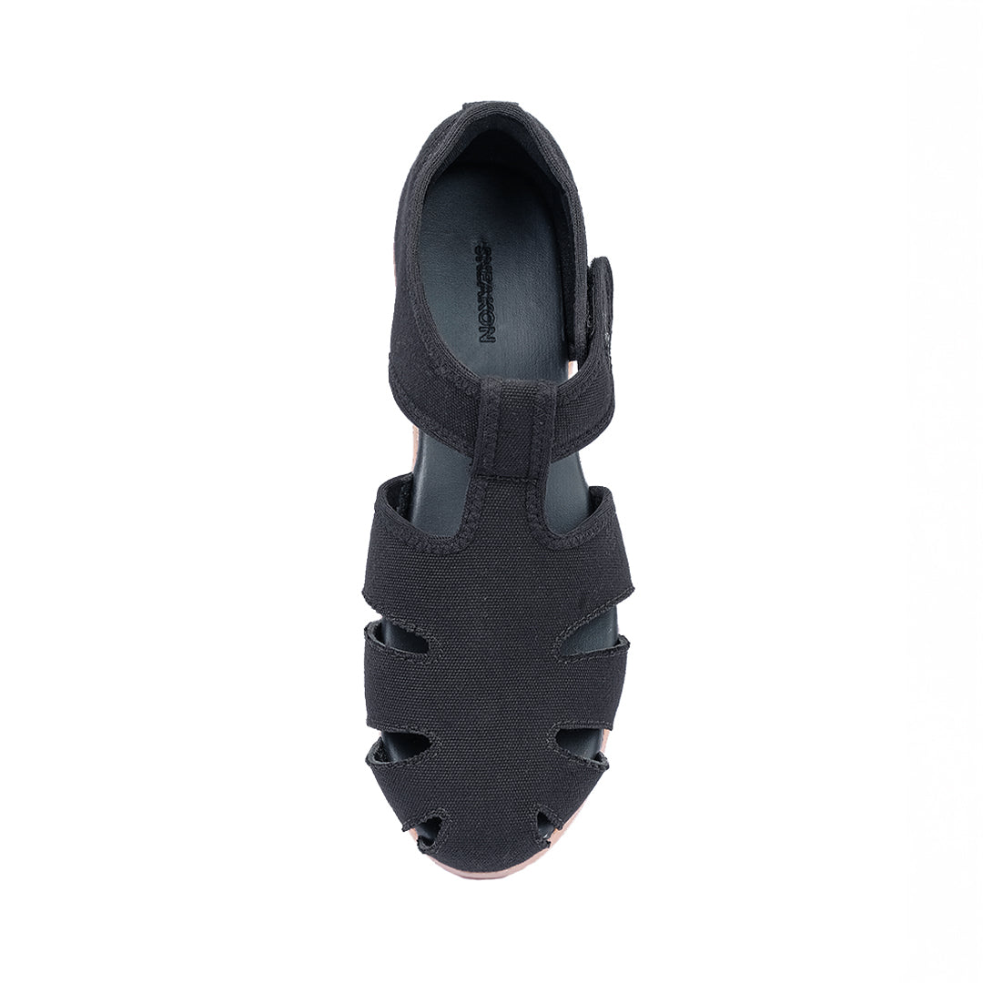Sneakon Laras Hitam - Women